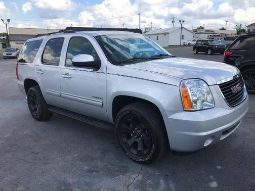 Quicksilver Metallic 2014 GMC Yukon SLT