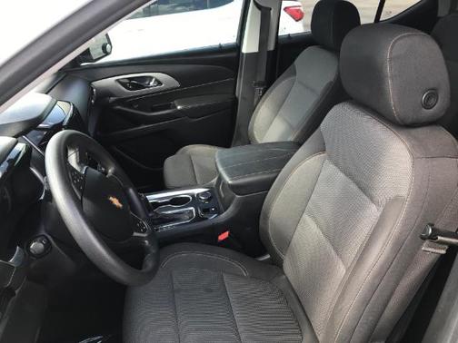 Summit White 2020 Chevrolet Traverse LS