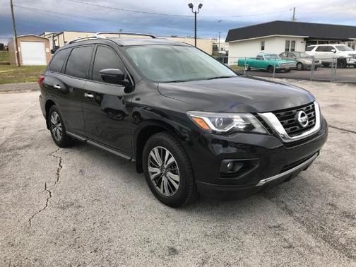 2018 Nissan Pathfinder SV