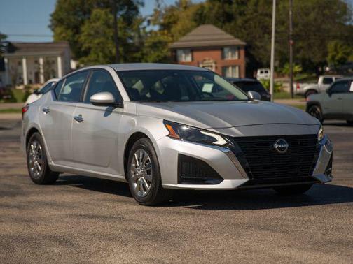 2023 Nissan Altima S FWD