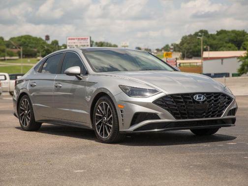 Shimmering Silver Pearl 2021 Hyundai SONATA Limited