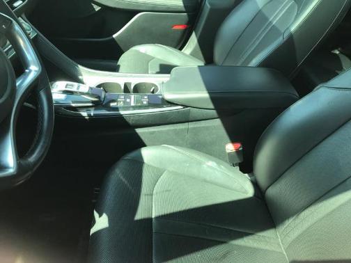 Shimmering Silver Pearl 2021 Hyundai SONATA Limited