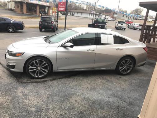 2022 Chevrolet Malibu FWD LT
