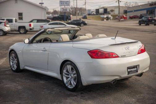 2009 INFINITI G37 Base