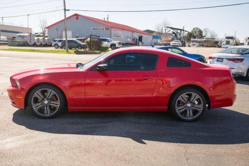 2013 Ford Mustang V6