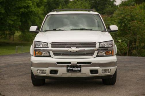 Summit White 2005 Chevrolet Avalanche 1500 Z66