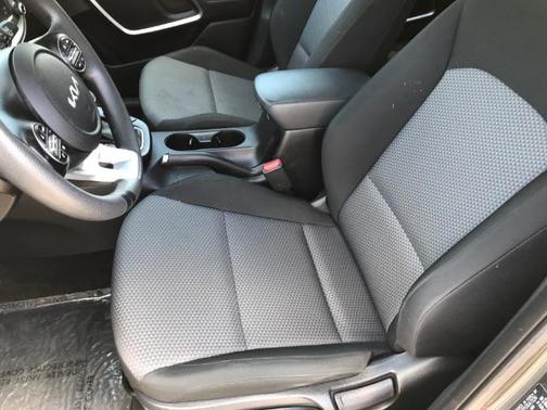Gravity Gray 2024 Kia Soul LX