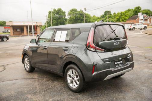 Gravity Gray 2024 Kia Soul LX