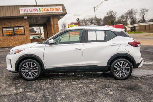 2022 Nissan Kicks SV