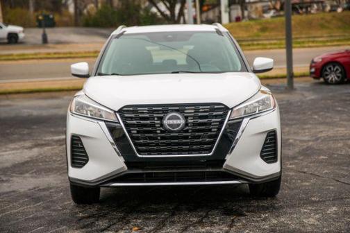 2022 Nissan Kicks SV