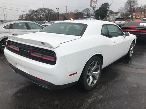2015 Dodge Challenger SXT Plus