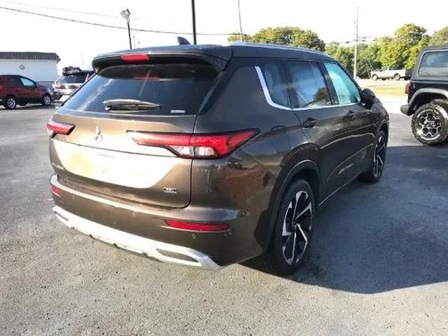 Deep Bronze Metallic 2022 Mitsubishi Outlander SEL S-AWC