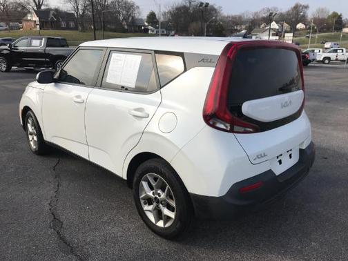 2022 Kia Soul LX