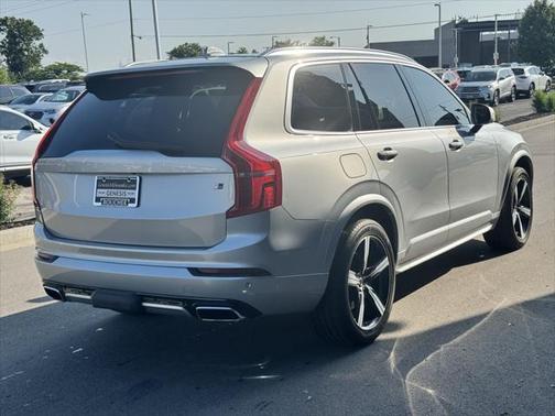 2019 Volvo XC90 T6 R-Design