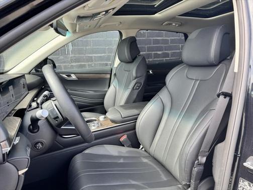 2025 Genesis GV80 2.5T