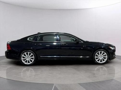 2018 Volvo S90 T8 Inscription