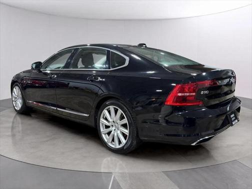 2018 Volvo S90 T8 Inscription