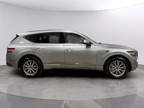 Savile Silver 2025 Genesis GV80 2.5T Standard