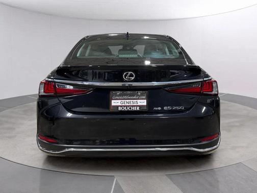 2023 Lexus ES 250 Base