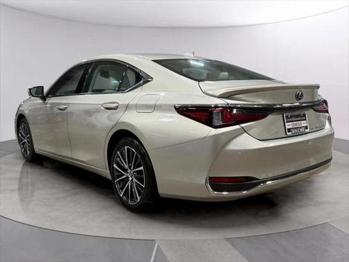 2022 Lexus ES 250 Base
