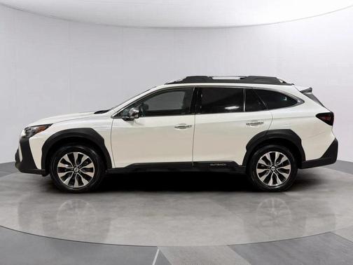 2023 Subaru Outback Touring