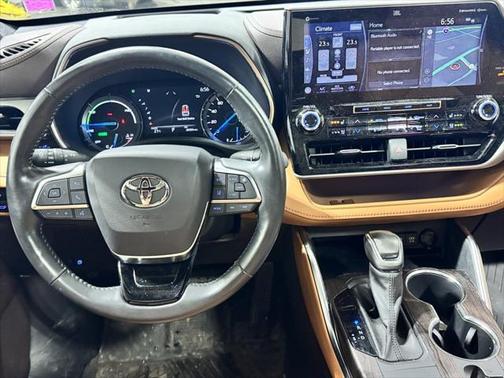 2021 Toyota Highlander Hybrid Platinum