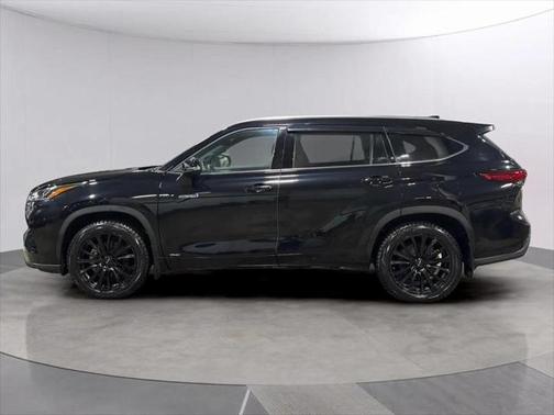 2021 Toyota Highlander Hybrid Platinum