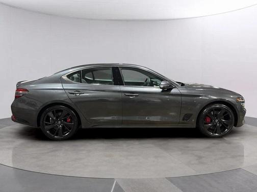 2022 Genesis G70 3.3T AWD