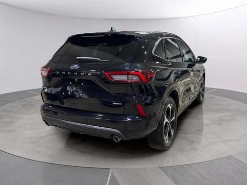 2024 Ford Escape ST-Line Elite