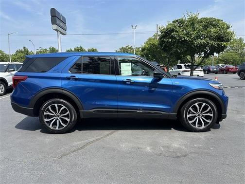 2022 Ford Explorer ST-Line