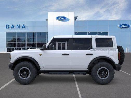 Oxford White 2026 Ford Bronco Badlands