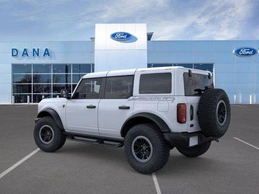 Oxford White 2026 Ford Bronco Badlands