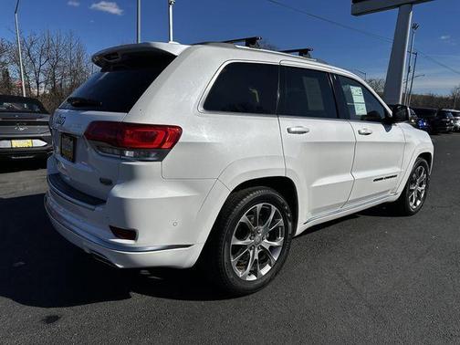 2019 Jeep Grand Cherokee Summit