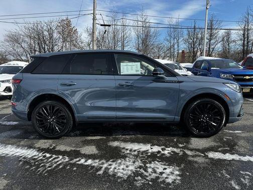 2024 Lincoln Corsair Premiere