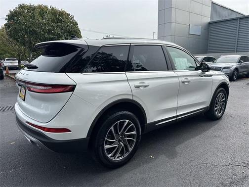 2022 Lincoln Corsair Standard
