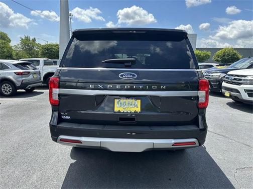 2022 Ford Expedition XLT