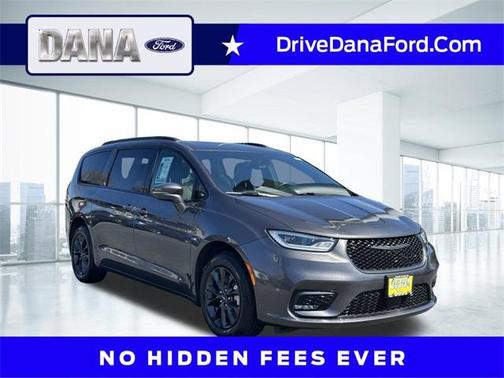 2021 Chrysler Pacifica Touring-L