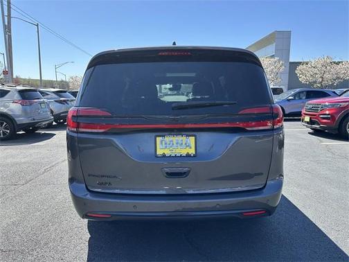 2021 Chrysler Pacifica Touring-L