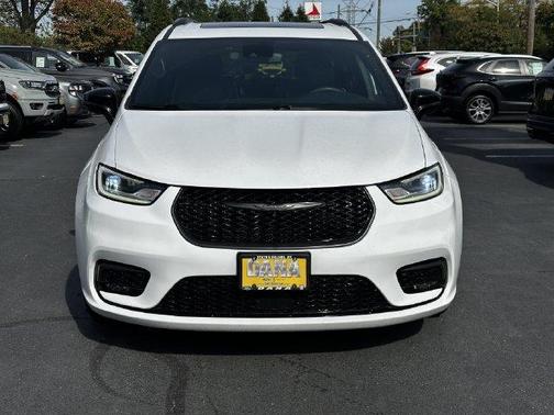 Bright White Clearcoat 2024 Chrysler Pacifica Hybrid Select