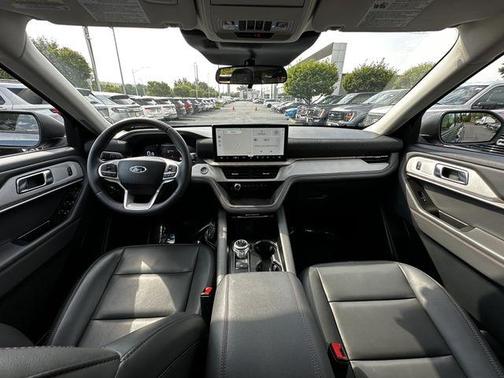 Vapor Blue Metallic 2025 Ford Explorer Active