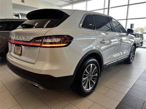 2023 Lincoln Nautilus Standard