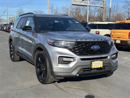 2023 Ford Explorer ST-Line
