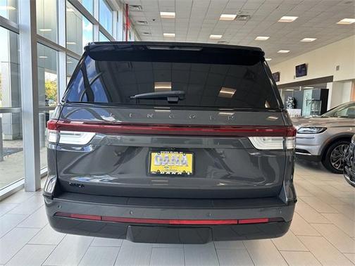 2023 Lincoln Navigator L Black Label
