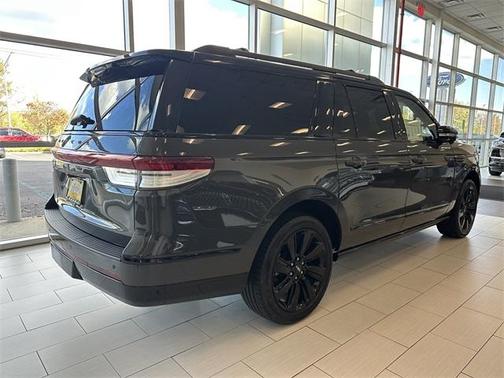2023 Lincoln Navigator L Black Label