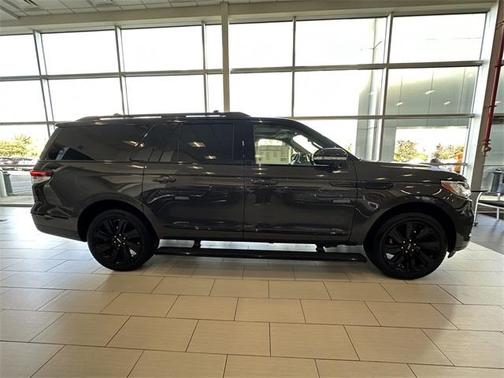 2023 Lincoln Navigator L Black Label
