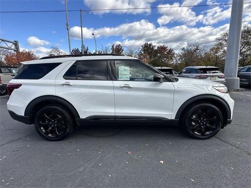 2022 Ford Explorer ST-Line
