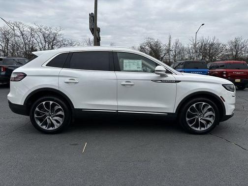 2022 Lincoln Nautilus Reserve