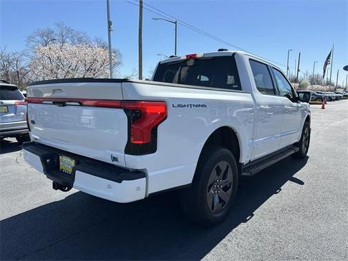 2022 Ford F-150 Lightning LARIAT