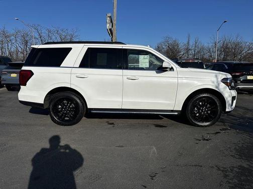 2022 Ford Expedition XLT