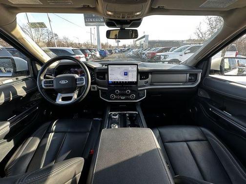 2022 Ford Expedition XLT